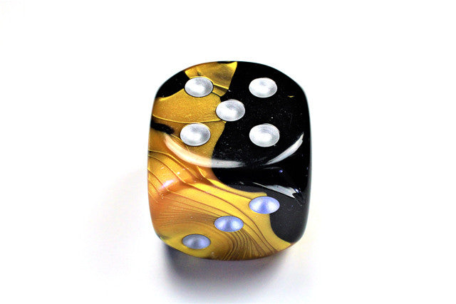 Chessex D6 DiceGemini 50mm w/pips Black-Gold/silver d6